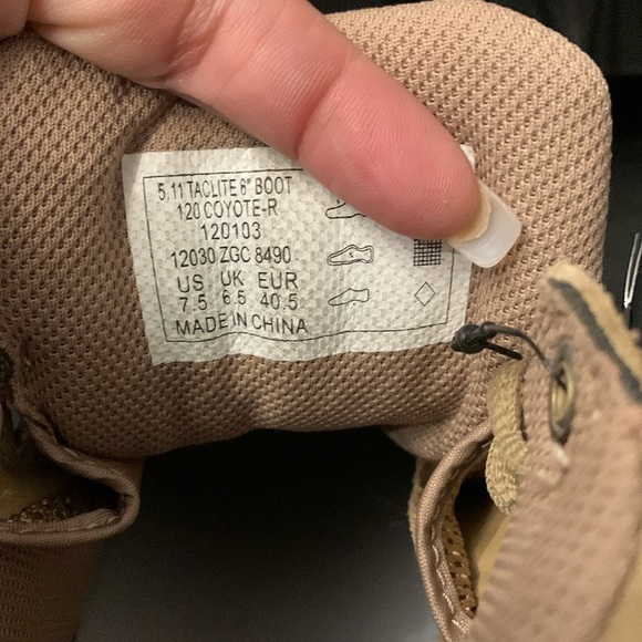 511 Taclite 6” Men’s Boots, 7.5 R, coyote suede mesh. - Picture 2 of 6